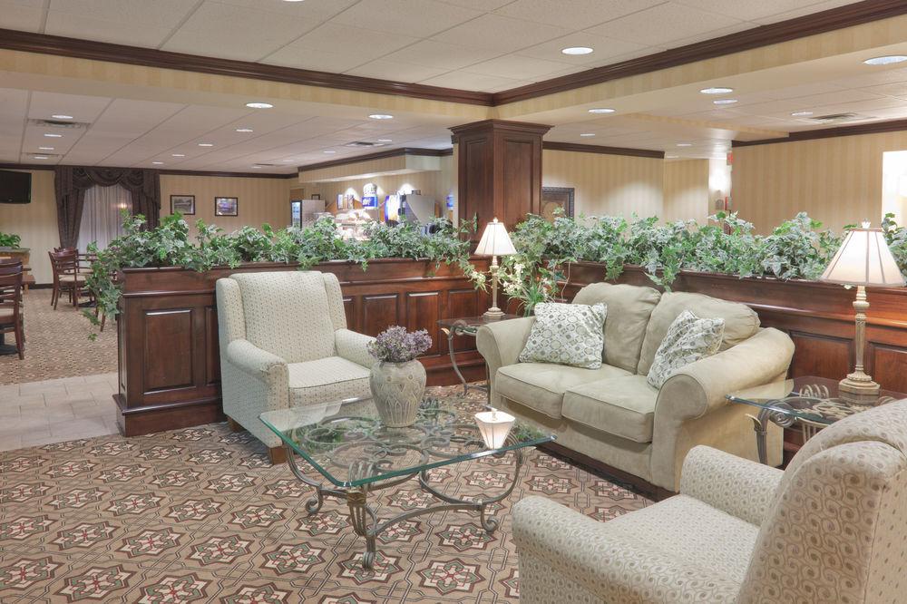 Holiday Inn Express Greensburg By Ihg Екстериор снимка