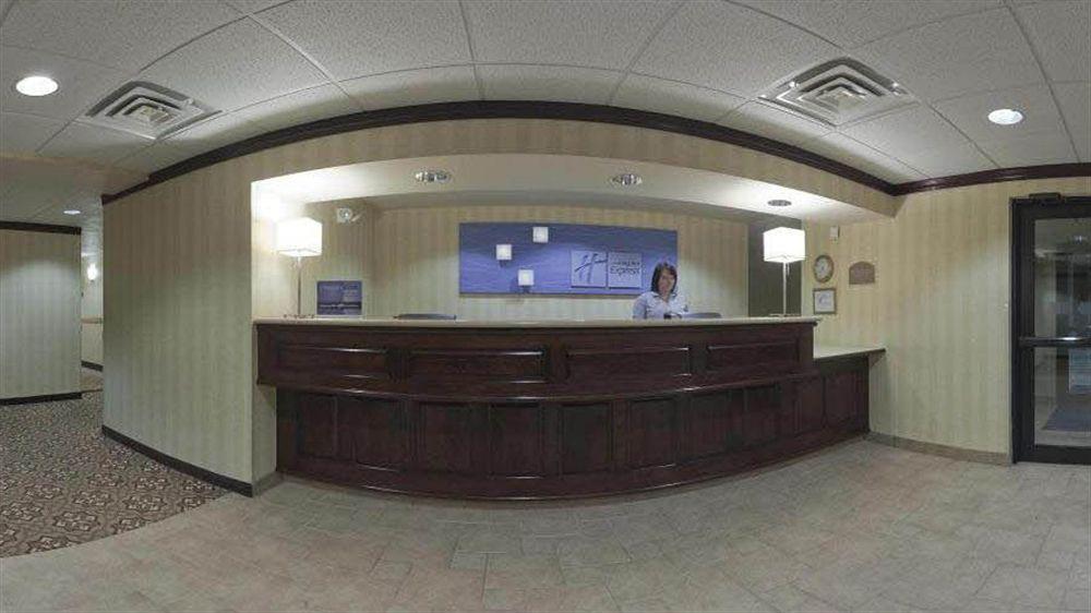 Holiday Inn Express Greensburg By Ihg Екстериор снимка