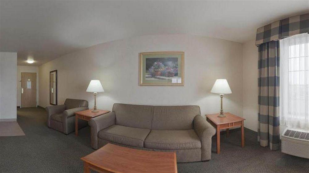 Holiday Inn Express Greensburg By Ihg Екстериор снимка