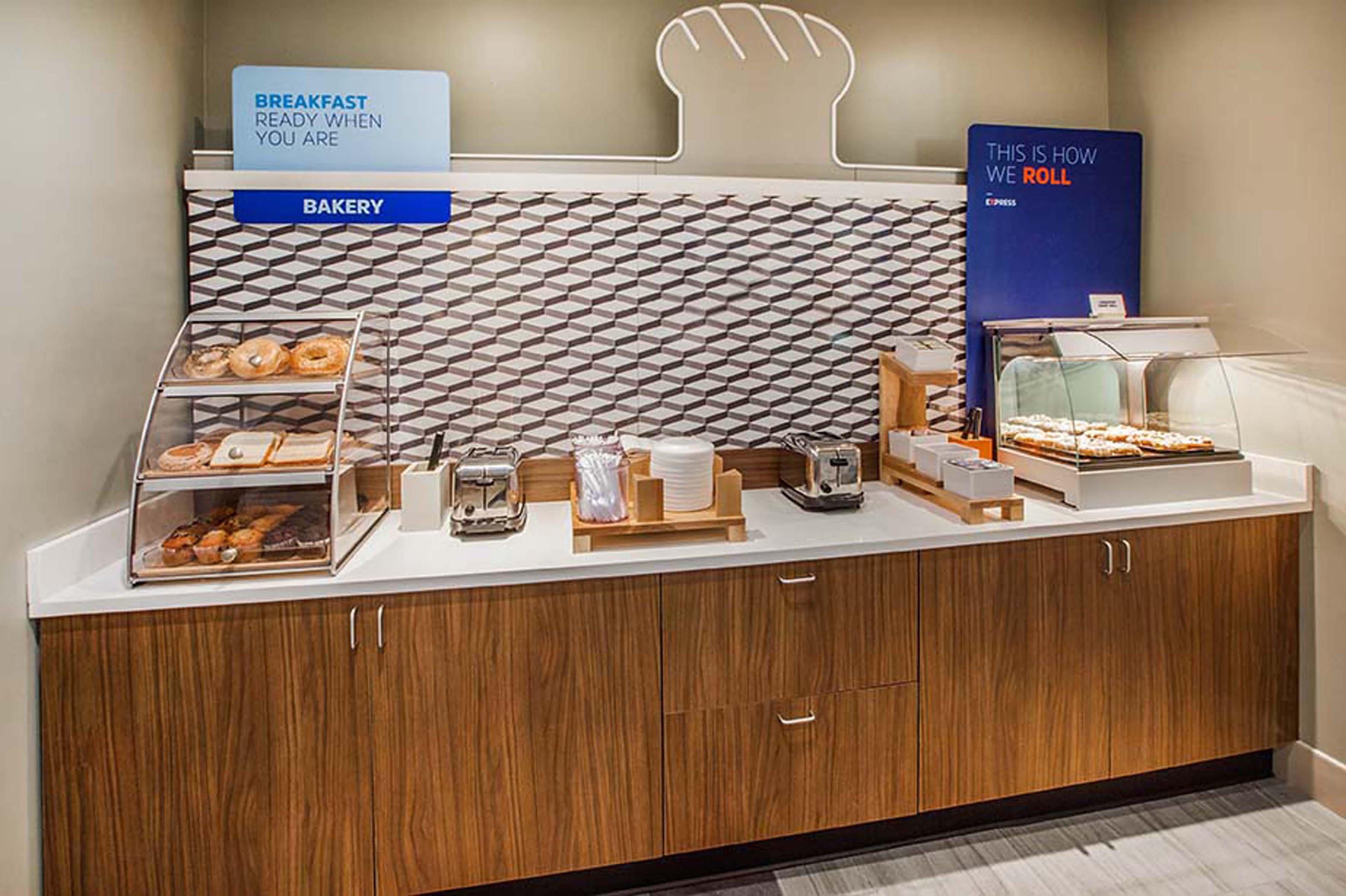 Holiday Inn Express Greensburg By Ihg Екстериор снимка