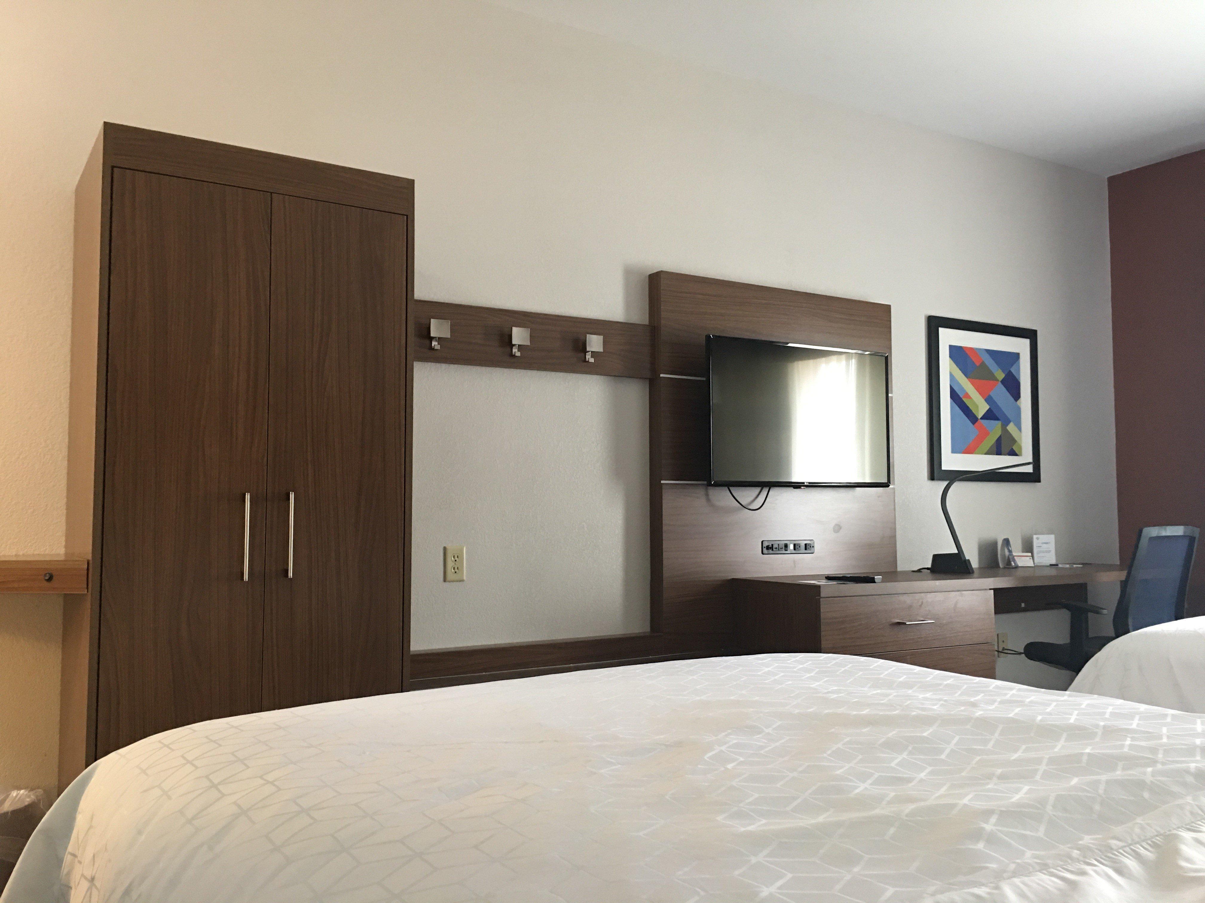 Holiday Inn Express Greensburg By Ihg Екстериор снимка