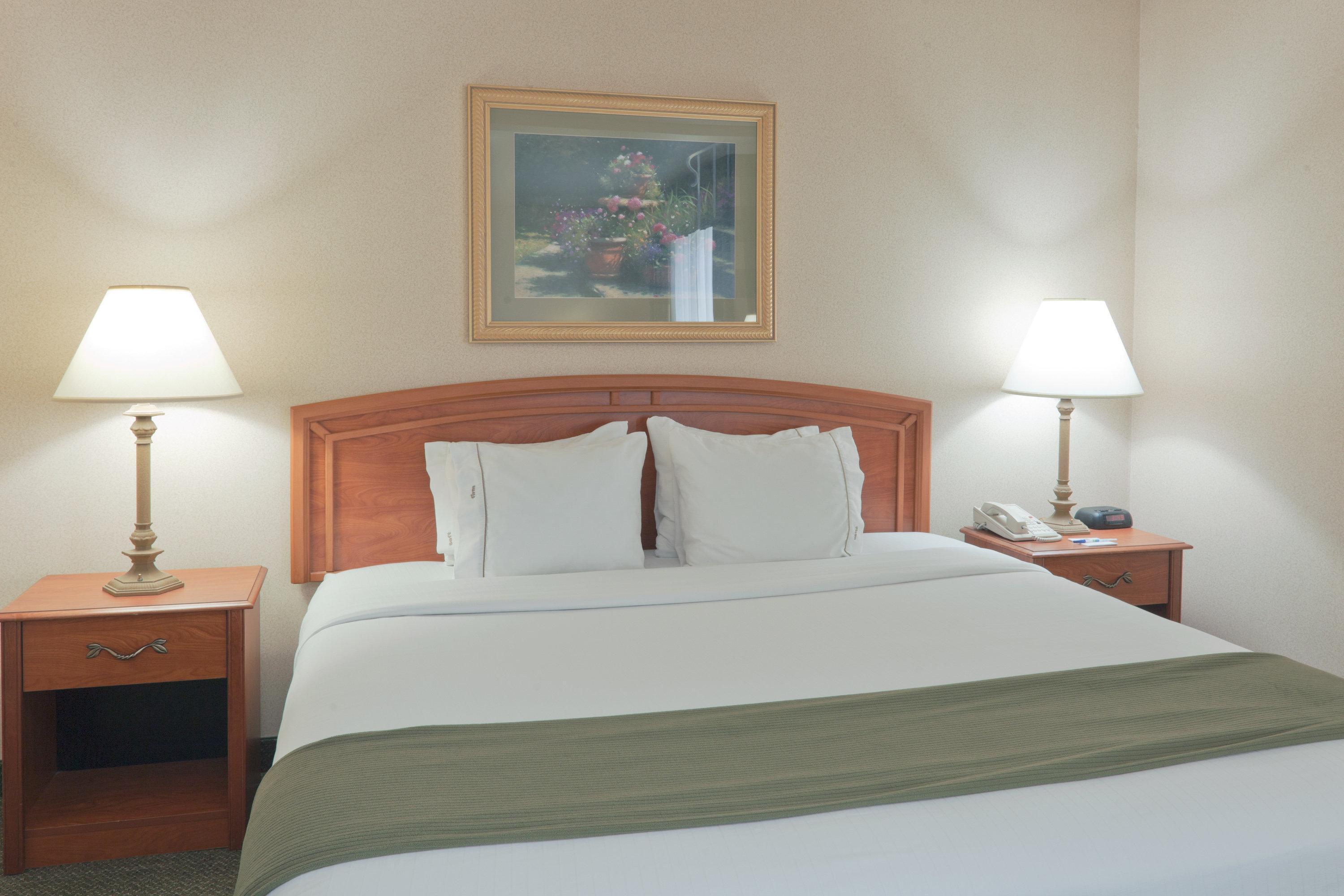 Holiday Inn Express Greensburg By Ihg Стая снимка